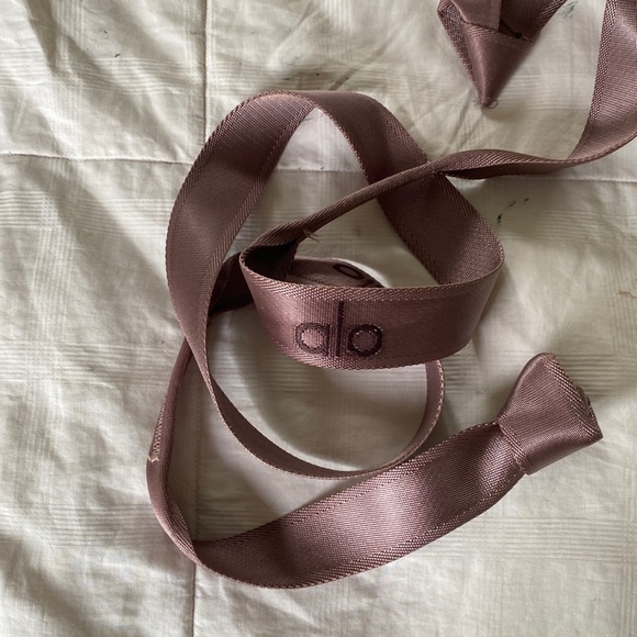 ALO Yoga Accessories - Alo yoga mat strap